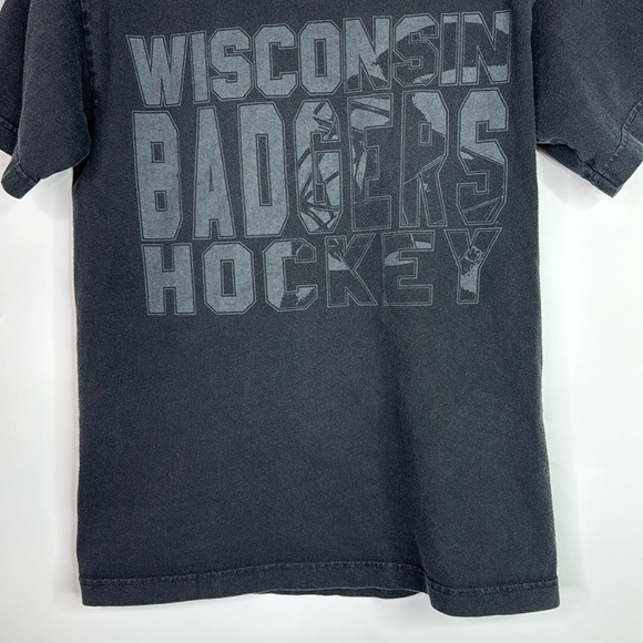 Vintage CI Sports Black UW Badgers Hockey Tshirt Small - Picture 3 of 8